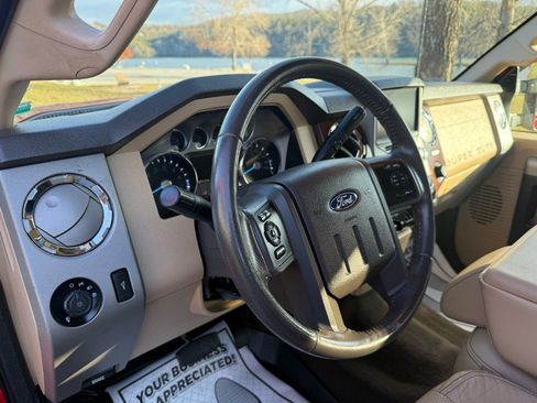 Used 2015 Ford F350 Lariat image 15