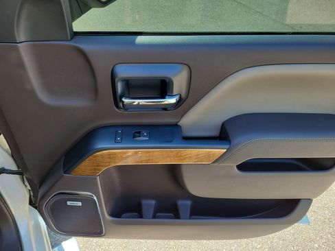 Used 2014 Chevrolet Silverado 1500 LTZ RWD image 10
