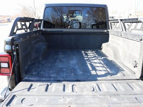 Used 2022 Jeep Gladiator Willys image 8