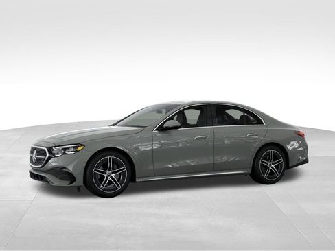 New 2026 Mercedes-Benz E 350 4MATIC Sedan image 37
