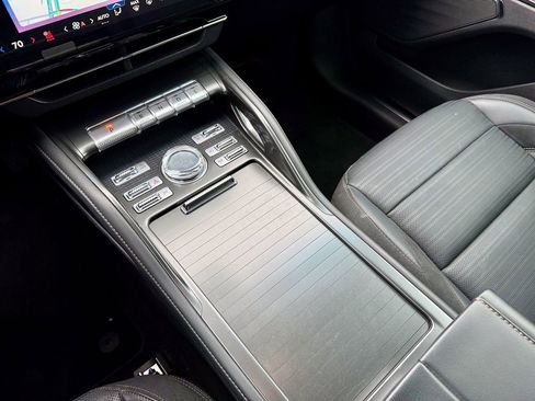 Used 2024 Lincoln Nautilus Reserve w/ Jet Appearance Package (87T) image 19