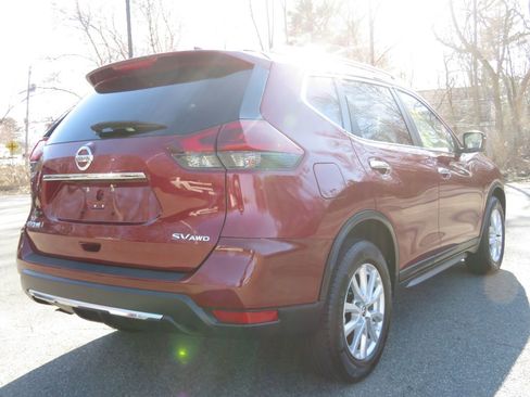 Used 2018 Nissan Rogue SV w/ Sun & Sound Touring Package image 5