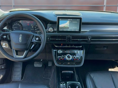Used 2022 Lincoln Corsair AWD w/ Equipment Group 101A image 10