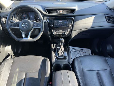 Used 2020 Nissan Rogue SL w/ Premium Package image 13