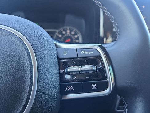 Certified 2022 Kia Sorento SX image 25