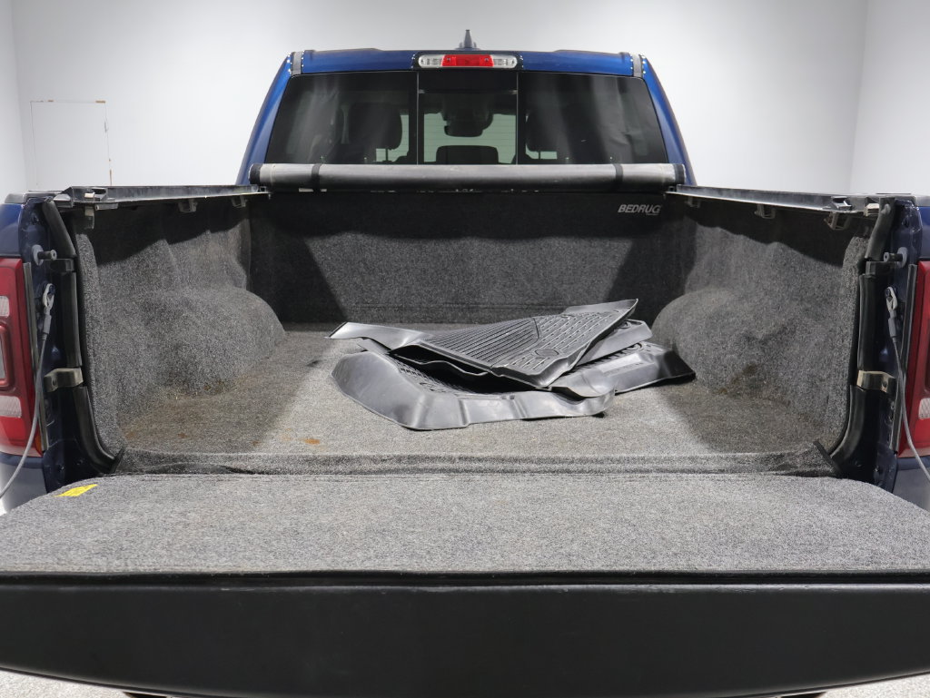 Used 2022 RAM 1500 Laramie AWD/4WD image 4