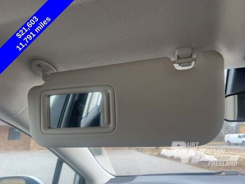 Used 2025 Toyota Corolla LE image 29