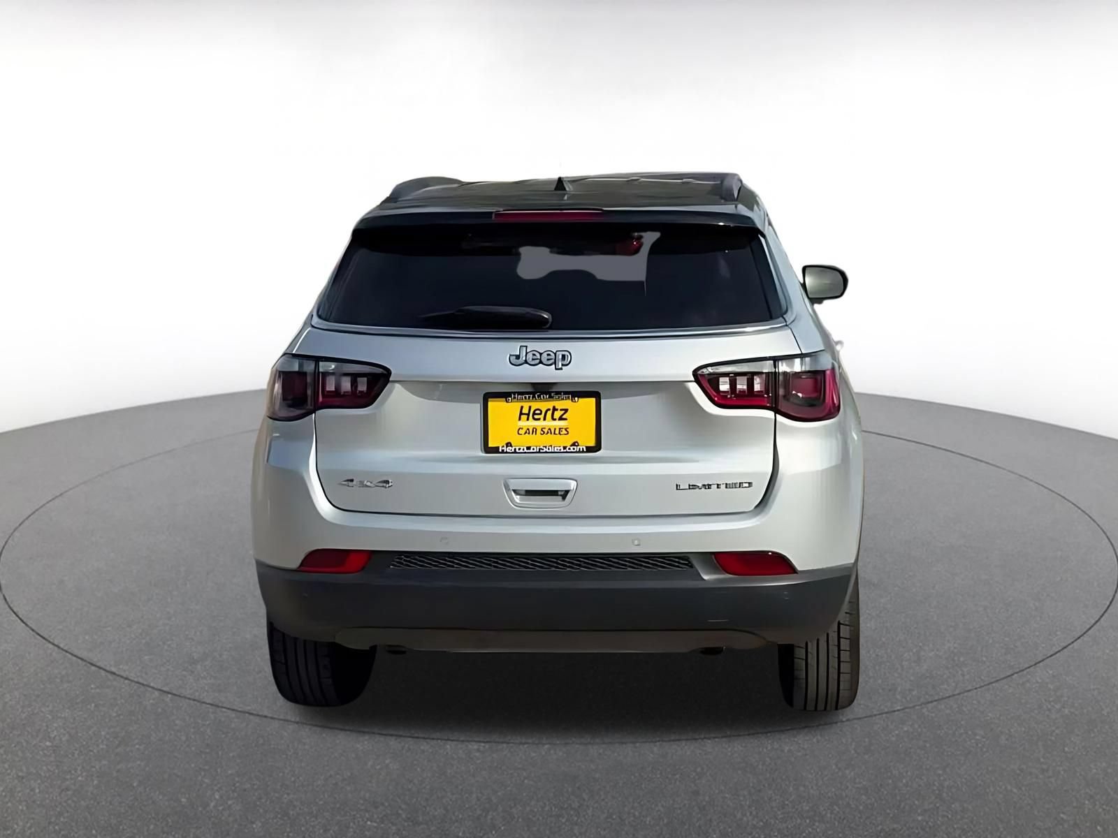 Used 2025 Jeep Compass Limited AWD/4WD image 12