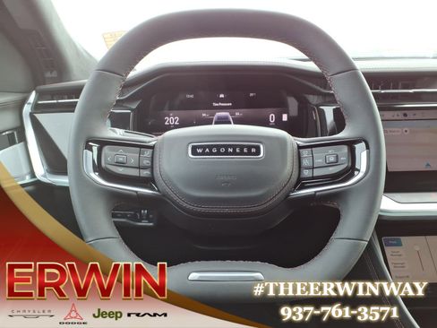 Used 2024 Jeep Wagoneer Launch Edition image 17