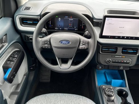 Certified 2025 Ford Maverick XLT FWD image 17