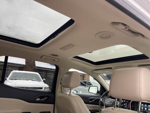 Used 2021 GMC Acadia Denali w/ Denali Technology Package image 21