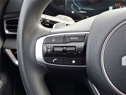 Used 2024 Kia Sportage LX image 20