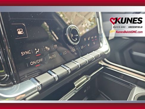 New 2026 GMC Yukon XL Denali w/ LPO, Illumination Package AWD/4WD image 22