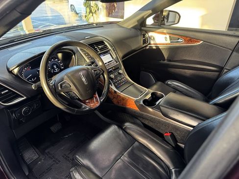 Used 2017 Lincoln MKX Reserve w/ Luxury Package image 12