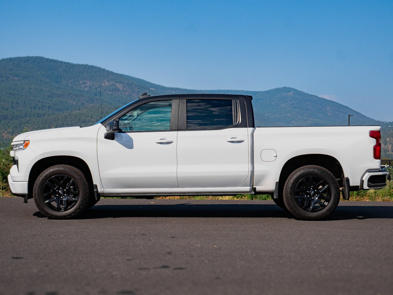 Used 2024 Chevrolet Silverado 1500 RST w/ Z71 Off-Road Package AWD/4WD image 6