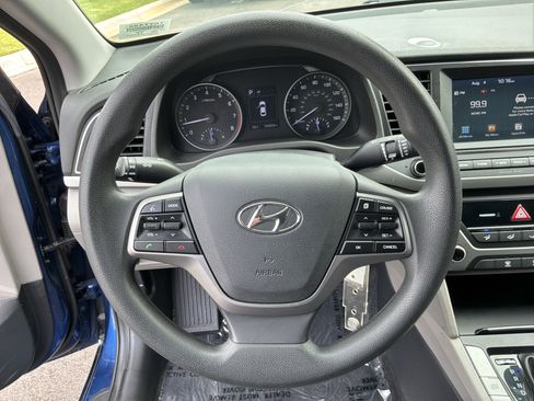 Used 2018 Hyundai Elantra SEL FWD image 18