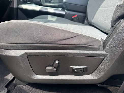 Used 2022 RAM 1500 Classic SLT w/ Electronics Group image 15