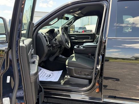 Used 2025 RAM 2500 Big Horn AWD/4WD image 12