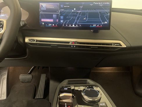 Used 2025 BMW iX xDrive50 w/ Premium Package image 23