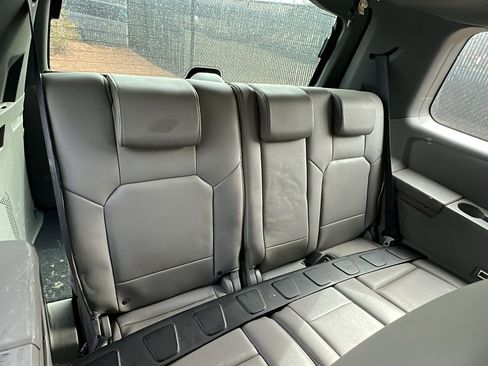 Used 2010 Honda Pilot EX-L image 24