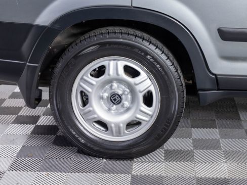 Used 2005 Honda CR-V LX image 36