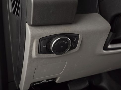 Used 2018 Ford F250 XL w/ Snow Plow Prep Package image 15