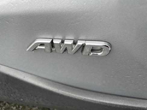 Used 2019 Toyota RAV4 Limited image 39