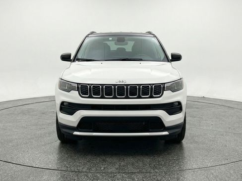 Used 2025 Jeep Compass Limited image 2