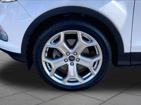 Used 2019 Ford Escape Titanium FWD image 11