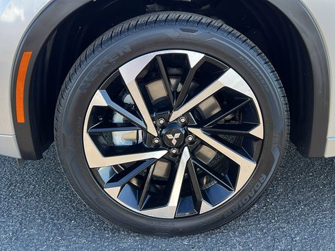 Used 2024 Mitsubishi Outlander SEL image 10