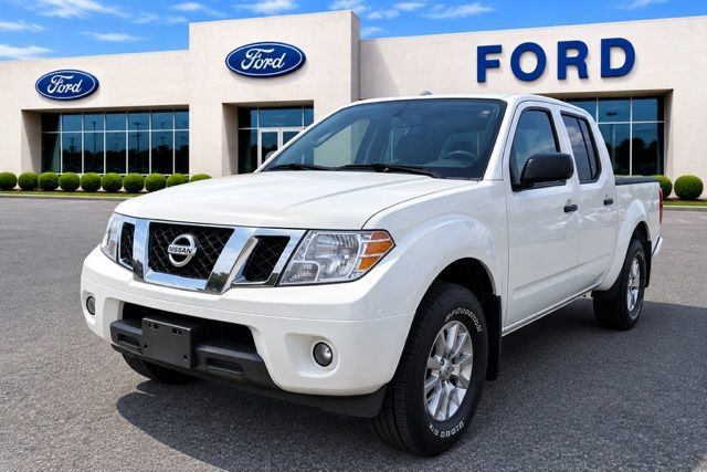 Used 2016 Nissan Frontier SV w/ SV Value Truck Package AWD/4WD image 1