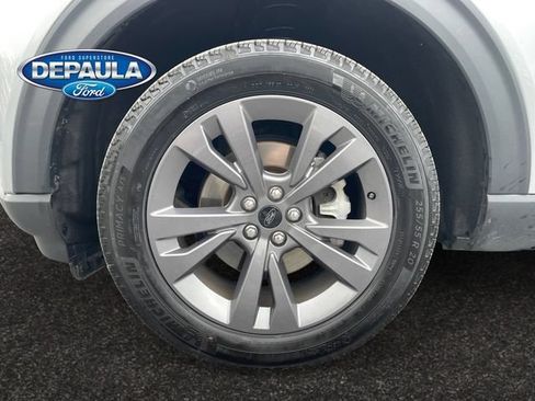 Used 2023 Ford Explorer XLT w/ Equipment Group 202A AWD/4WD image 18