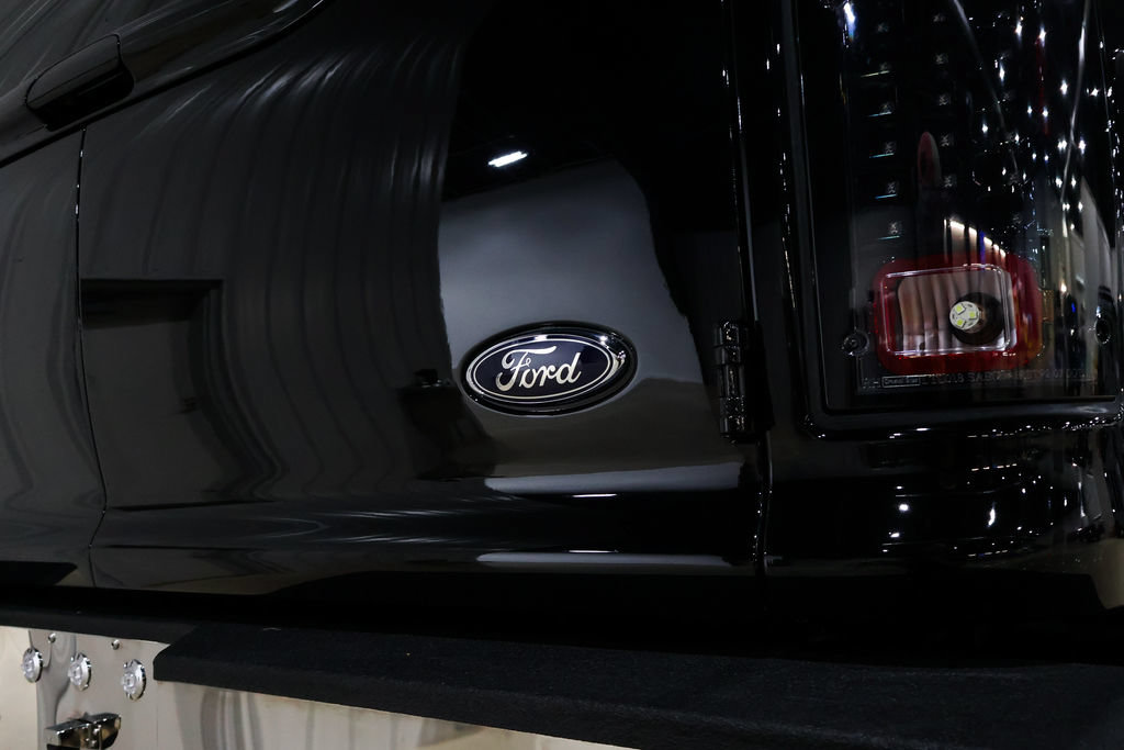 Used 2015 Ford F650 2WD Crew Cab Super Duty image 95