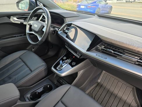 Used 2023 Audi Q4 e-tron Prestige AWD/4WD image 34