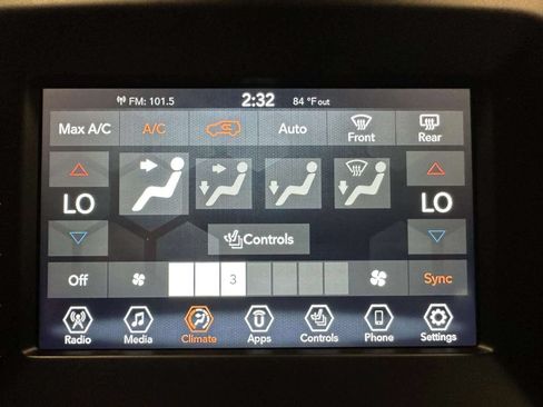 Used 2020 Jeep Compass Latitude w/ Popular Equipment Group AWD/4WD image 35