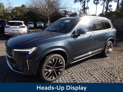 New 2026 Volvo XC90 T8 Ultra image 3