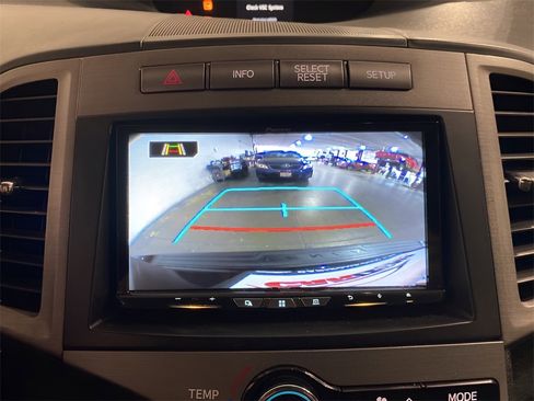 Used 2015 Toyota Venza XLE image 15