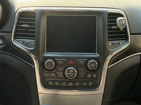 Used 2018 Jeep Grand Cherokee Limited RWD image 14