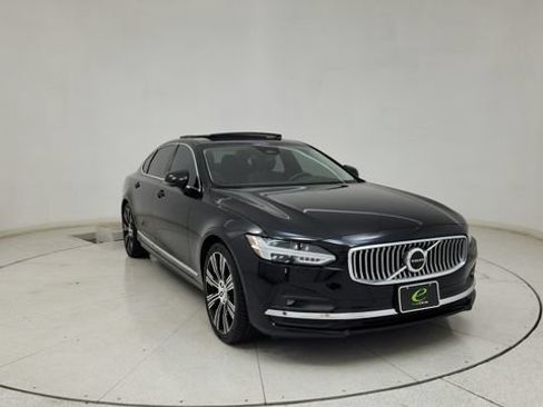Used 2023 Volvo S90 B6 Plus AWD/4WD image 2