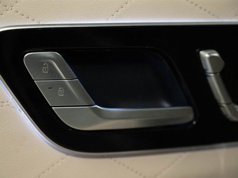 Certified 2023 Mercedes-Benz S 580 4MATIC Sedan image 22