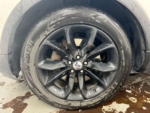 Used 2014 Ford Explorer Limited w/ Equipment Group 302A AWD/4WD image 28