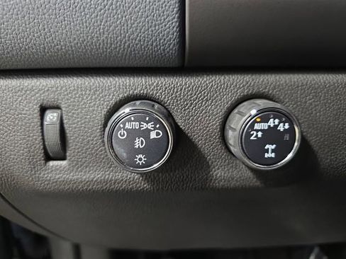 Used 2022 Chevrolet Colorado Z71 w/ Trail Boss Package image 28