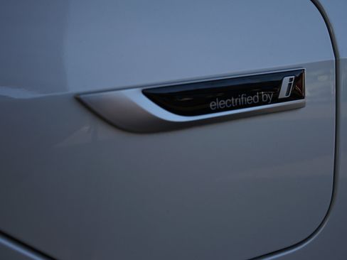 Used 2023 BMW X5 xDrive45e w/ Executive Package image 29