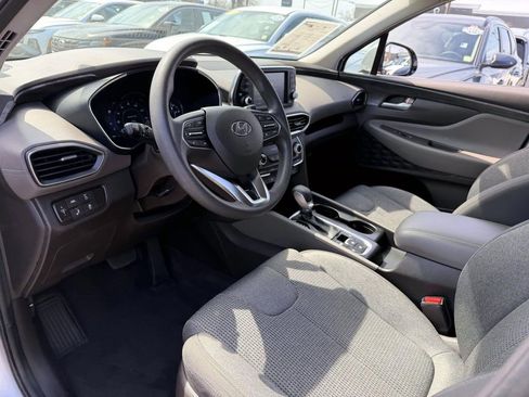 Used 2019 Hyundai Santa Fe SEL image 8