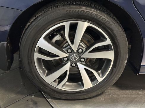 Certified 2024 Honda Odyssey Touring image 16