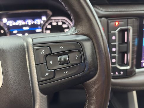 Used 2021 GMC Yukon Denali w/ Denali Premium Package image 26