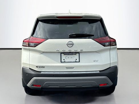 Used 2023 Nissan Rogue SV FWD image 6