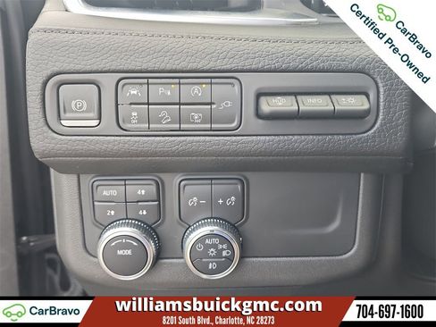 Used 2022 GMC Yukon XL Denali image 19