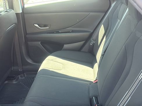 Used 2023 Hyundai Elantra SEL FWD image 30