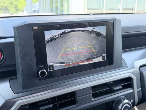 Used 2025 Toyota Tacoma TRD Sport AWD/4WD image 16